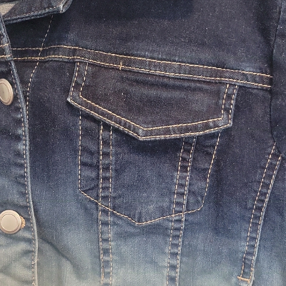 Chico's Cropped Ombre Blue and Cream Denim Jacket - Picture 4 of 11
